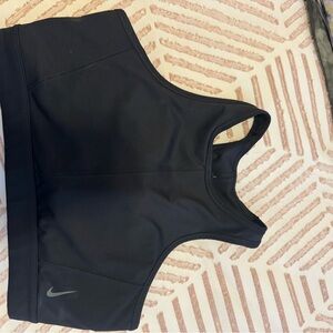 Nike - High Neck Black sports bra